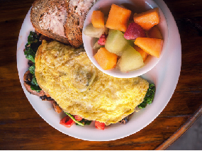 walking pine art retreat food one